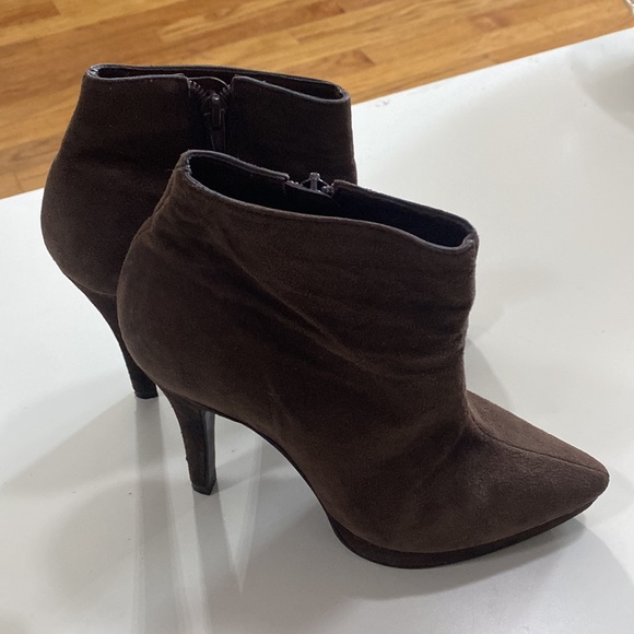 Steve Madden suede booties size 6.5 - Picture 3 of 10